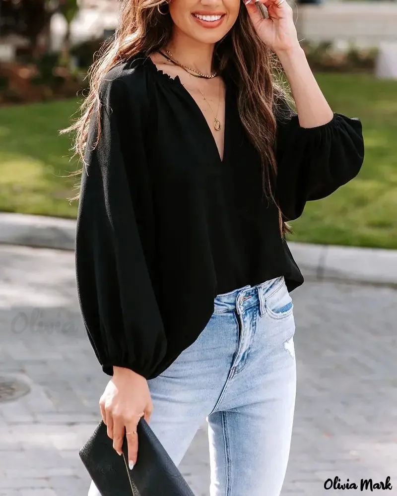 Deanwangkt - Frill Hem V-Neck Long Sleeve Top