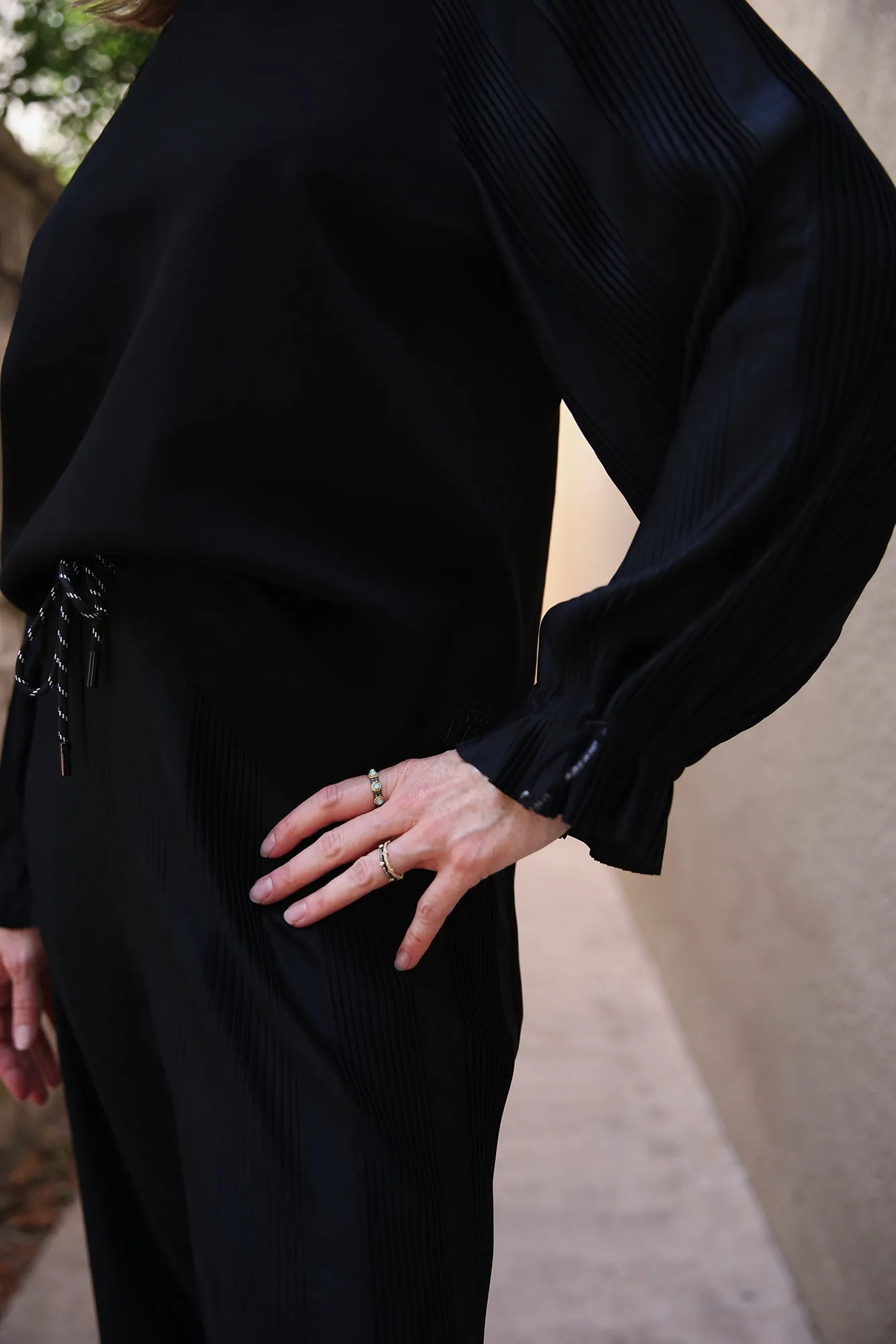 Fit For Leo Welby Pleated Trousers Black