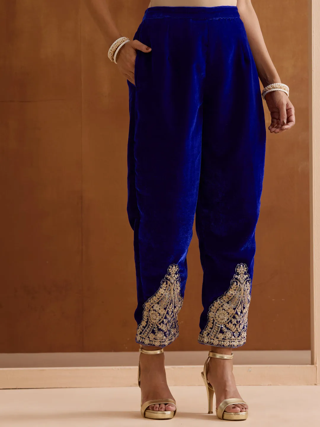Ishin WOMEN Blue VELVET 2pcs kurta set