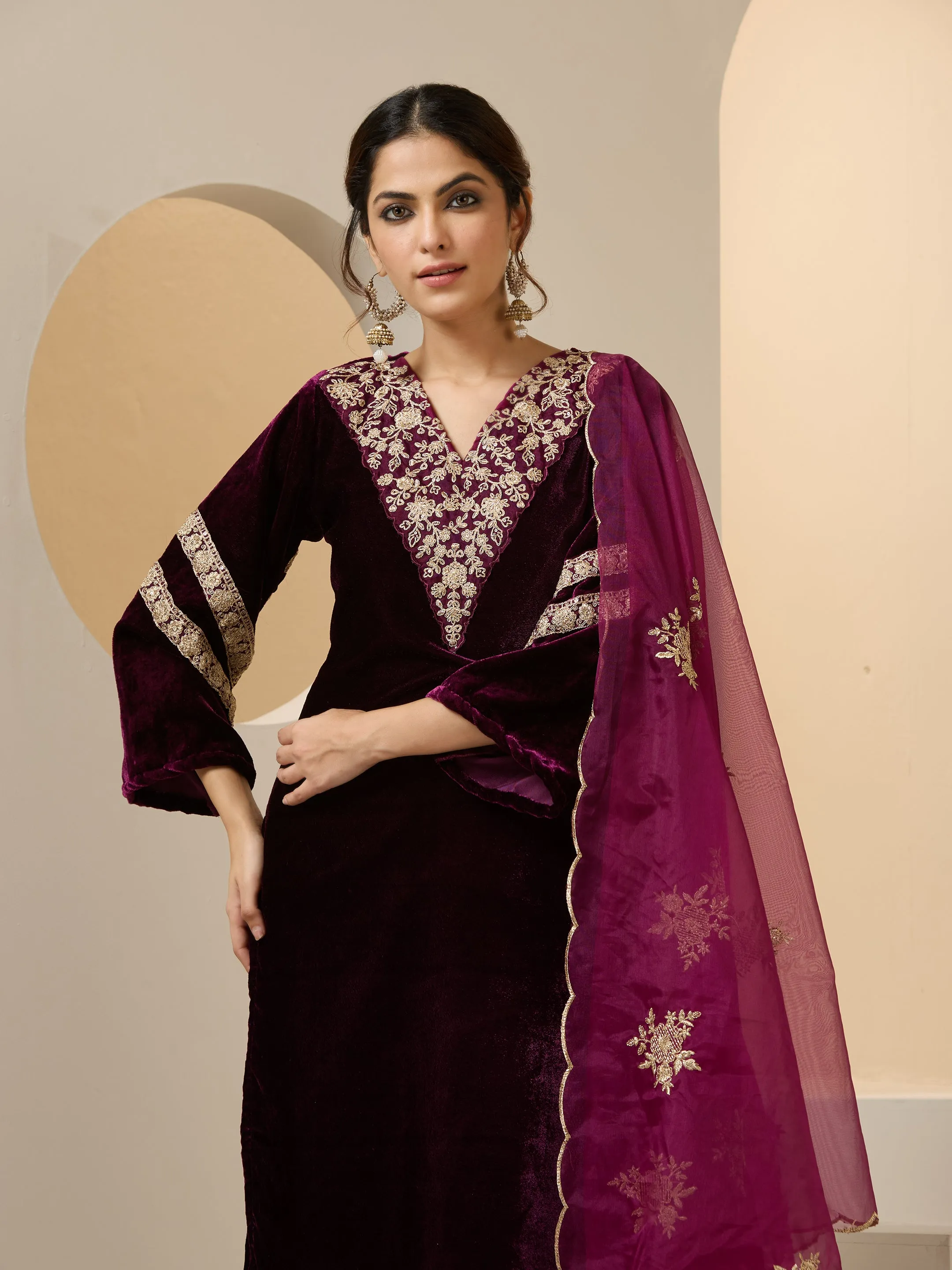 Ishin WOMEN Plum VELVET ORGANZA DUP 3pcs kurta set